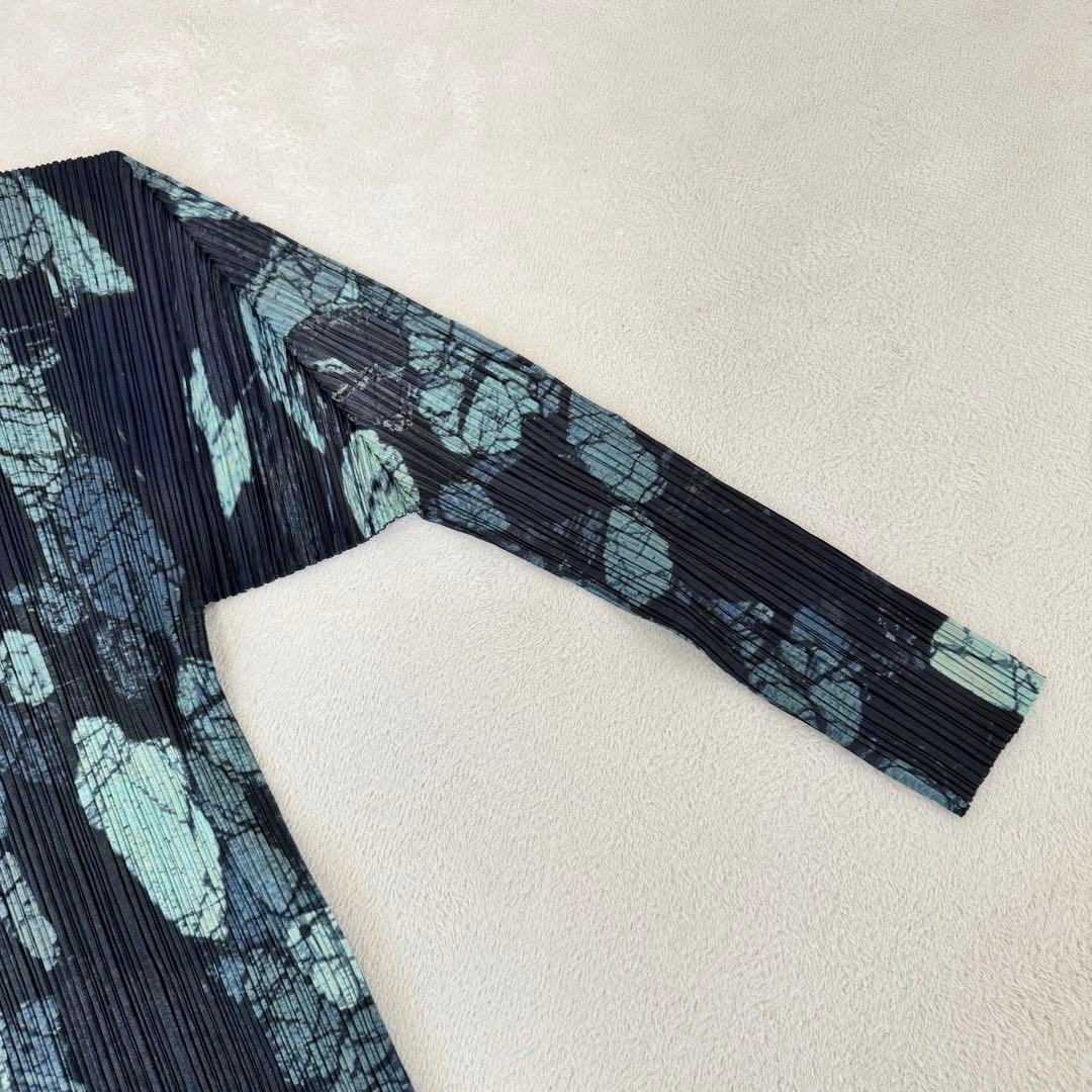 極美品✨PLEATS PLEASE プリーツ　総柄　長袖　ハイネック　チュニック