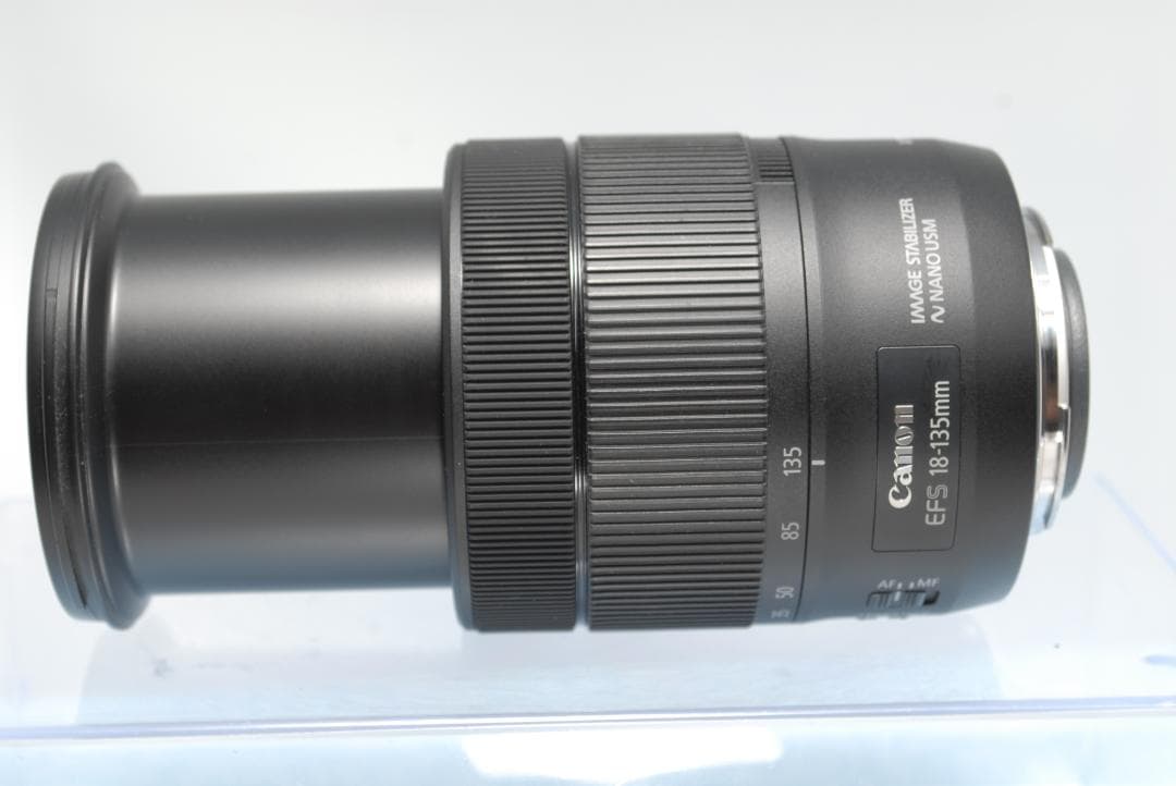 ☘️極美品☘️Canon EF-S 18-135 F3.5-5.6 IS USM