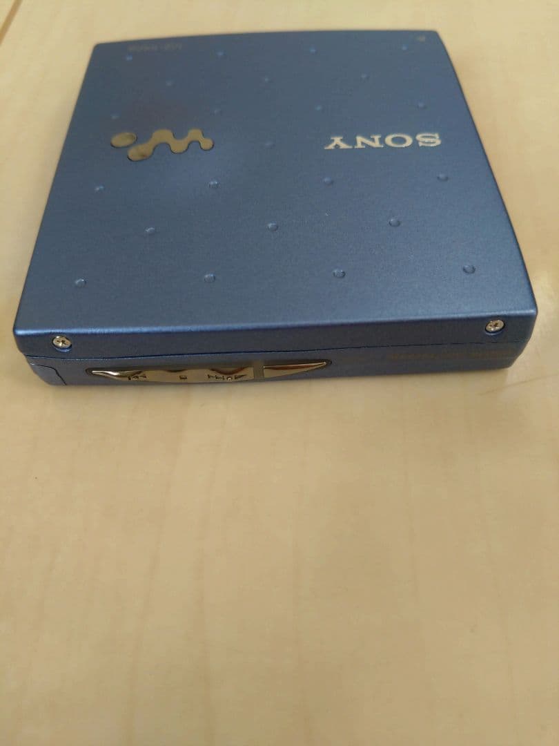 ポータブルプレーヤー SONY MD WALKMAN MZ-E909