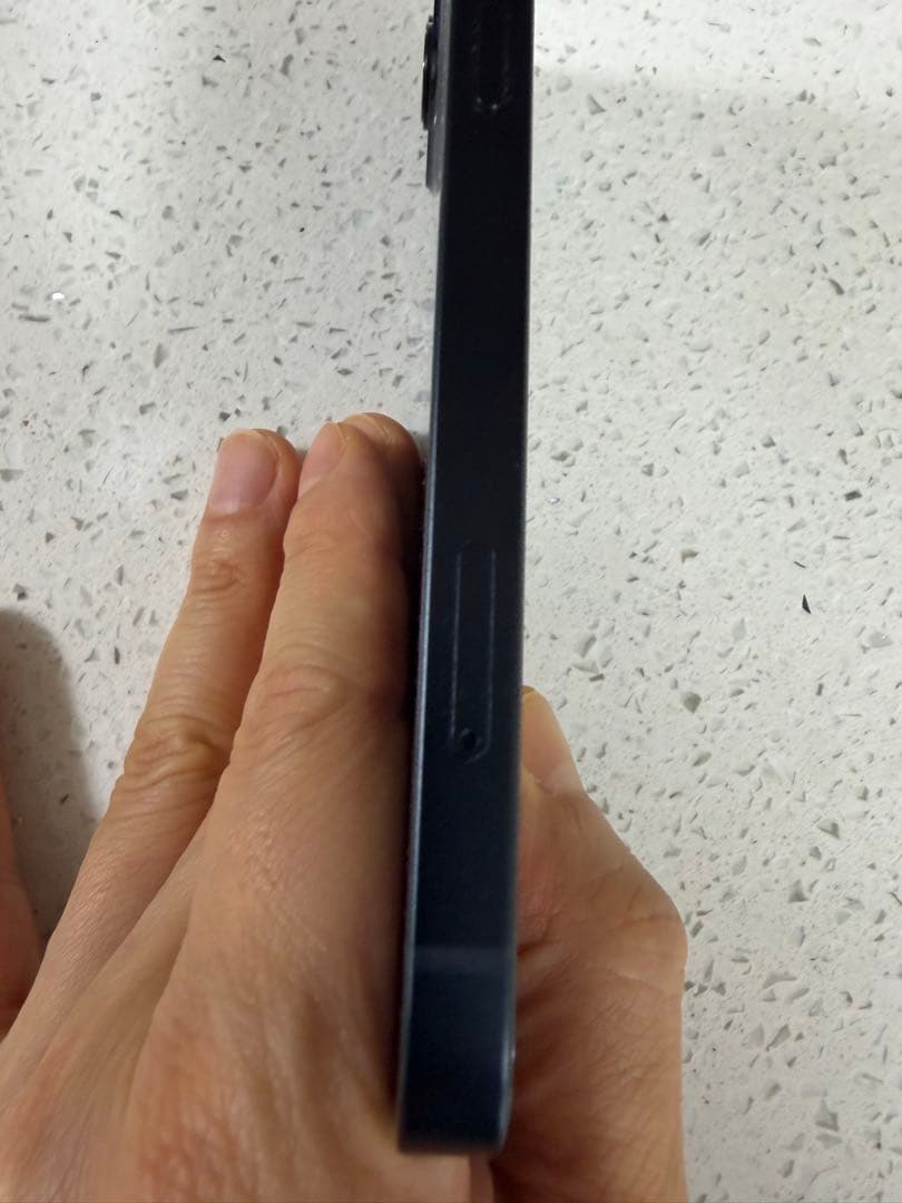 超美品　iPhone13 128GB SIMフリー　ブラック