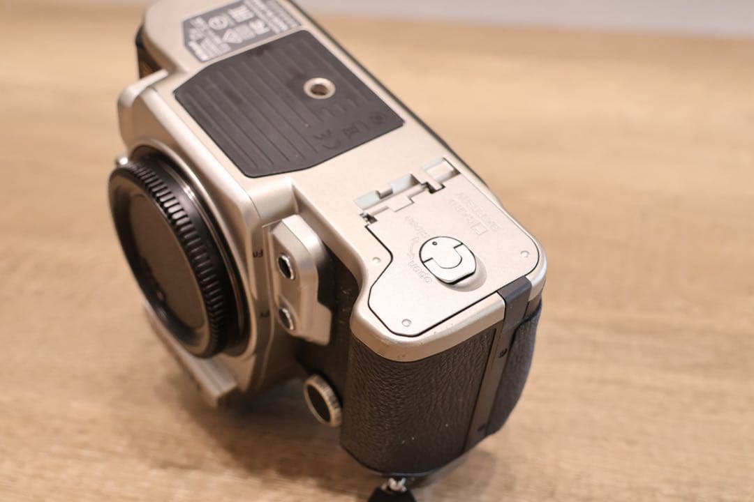 Nikon DF ボディ フルサイズ一眼レフカメラ