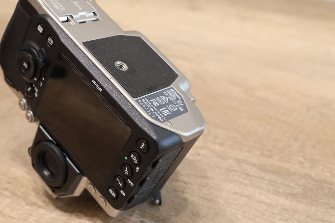 Nikon DF ボディ フルサイズ一眼レフカメラ