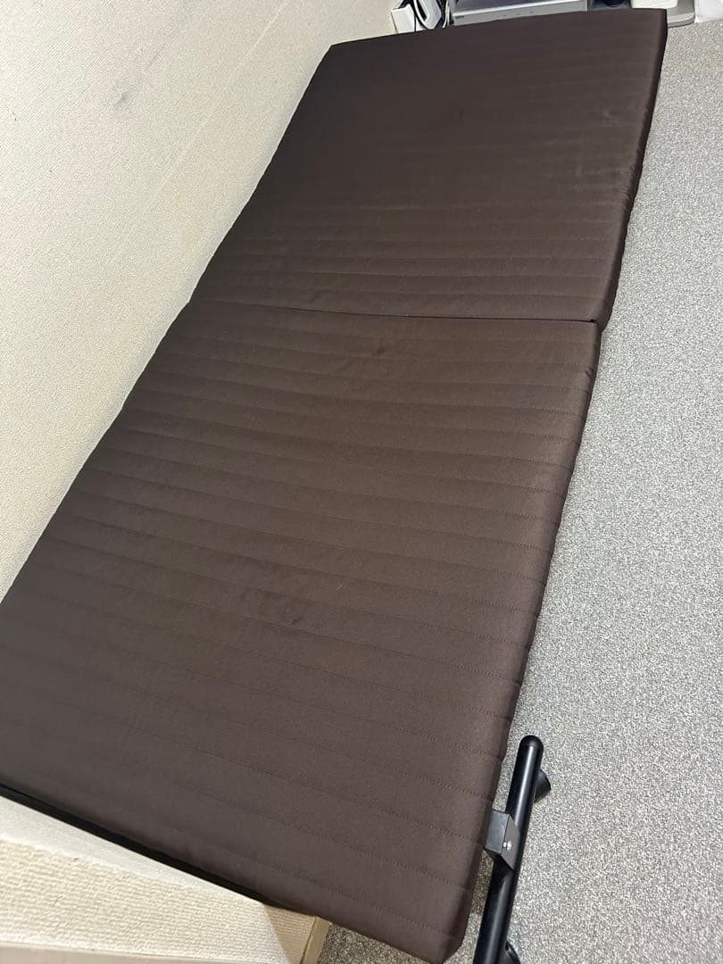 【k】ニトリ 折りたたみベッド マットレス・キャスター付き（送料込み）