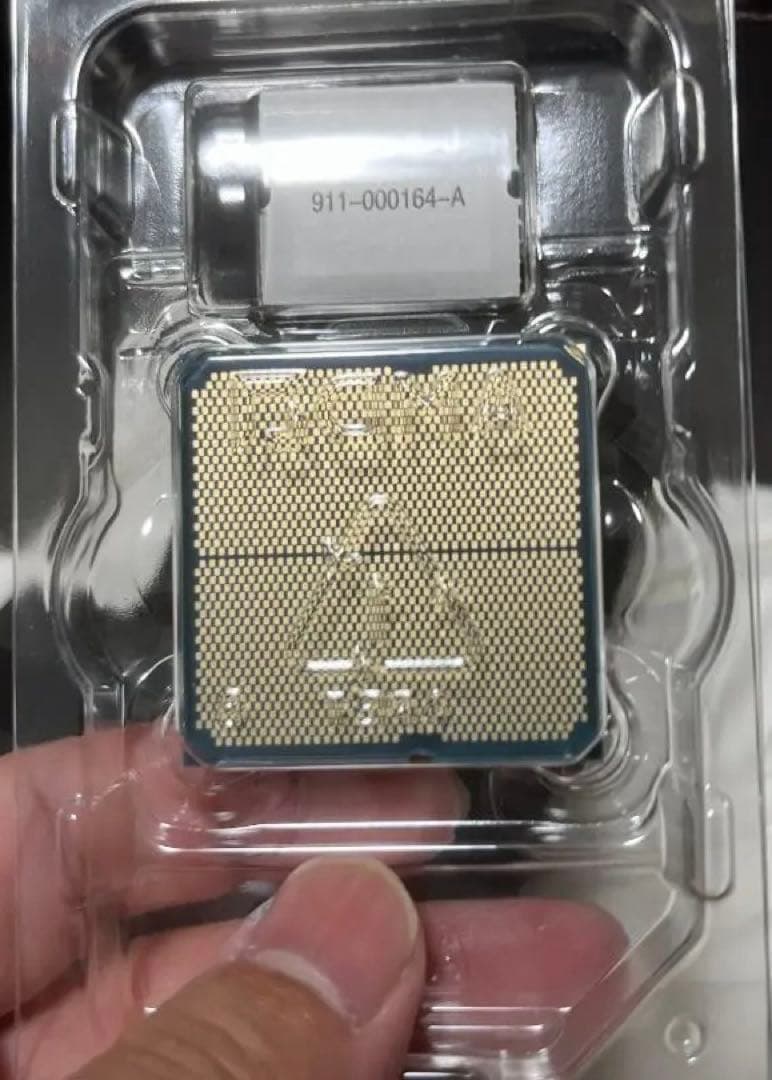 AMD CPU Ryzen 7 8700G 国内正規品　純正CPUクーラー付