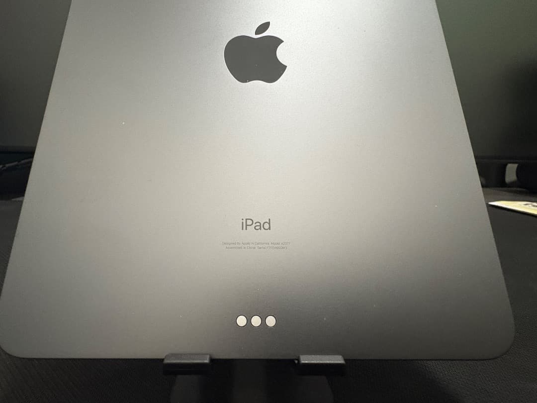 iPad Pro 11 第３世代　256GB　黒　バッテリー95%　美品！！