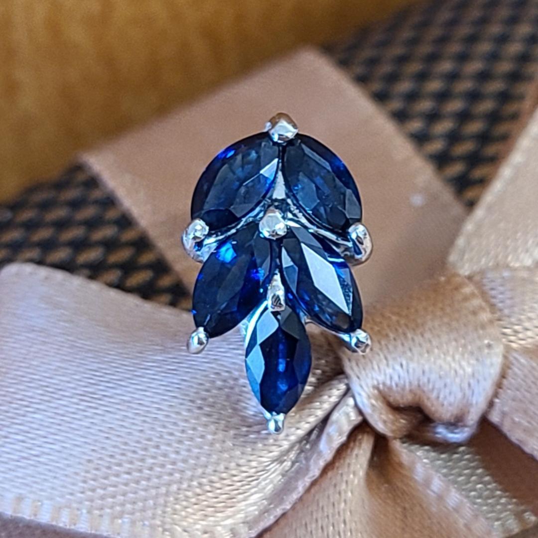 視線を奪う！計1.1ct 天然サファイア リーフ プラチナ 片耳 ピアス 鑑別