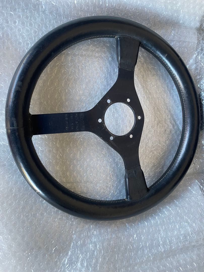 MOMOステアリング フェラーリ 35パイ