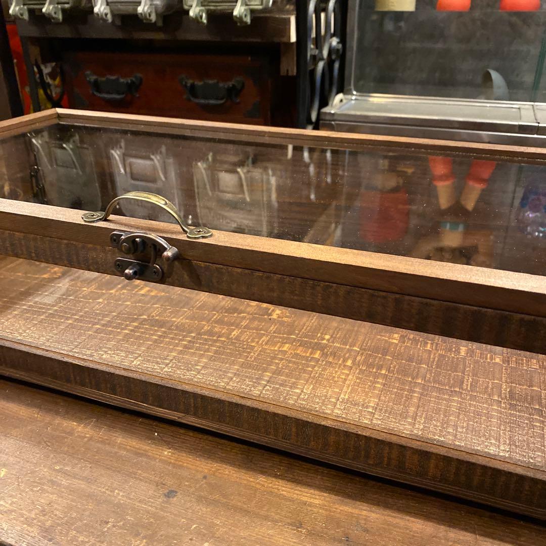 大きめ木製ガラスケース