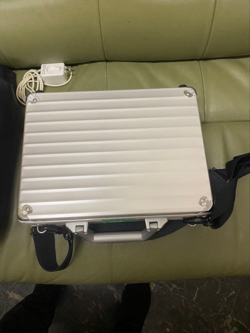 RIMOA TOPAS 2WAYアタッシュケース カラー シルバー