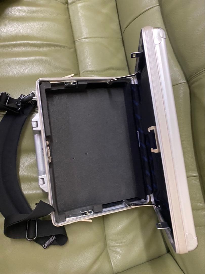 RIMOA TOPAS 2WAYアタッシュケース カラー シルバー