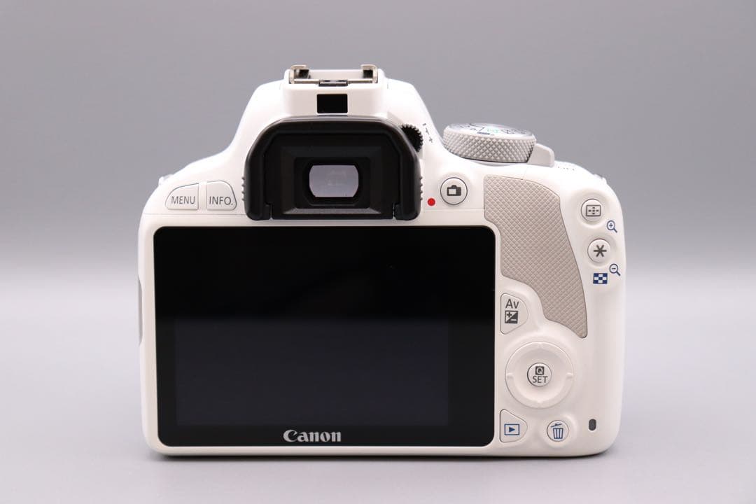 【ショット数2000以下】希少ホワイト！ Canon EOS Kiss X7
