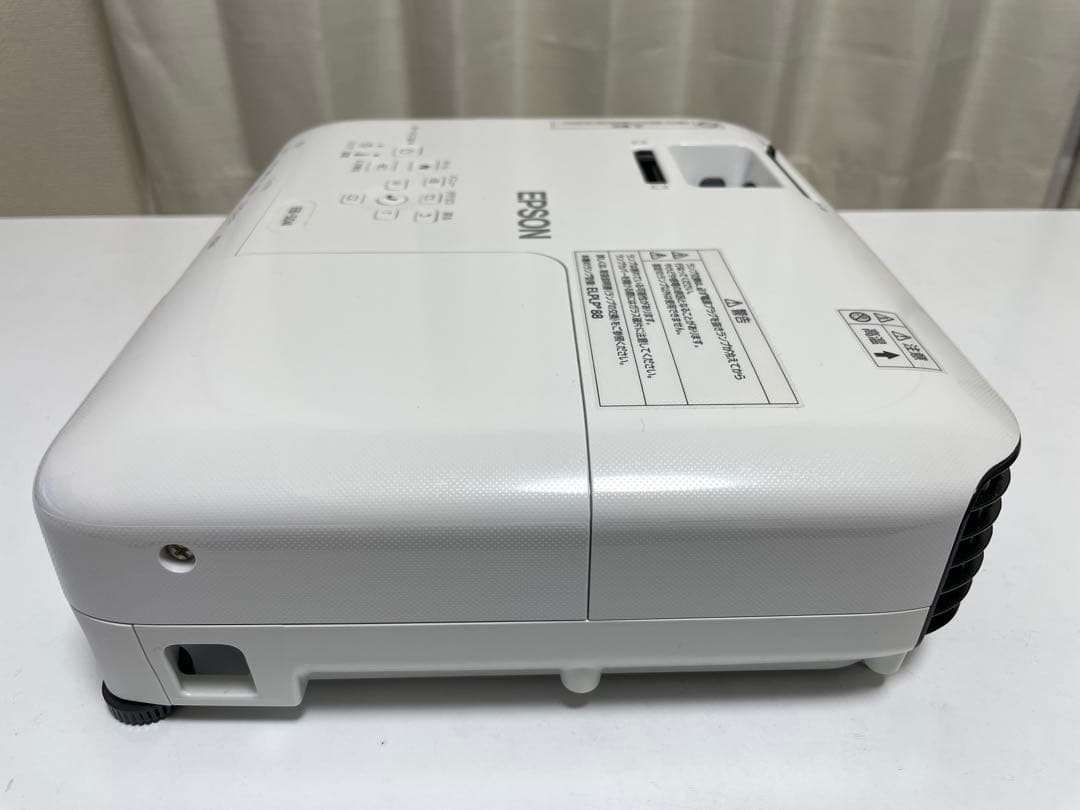 EPSON-EB-S04 高性能プロジェクター