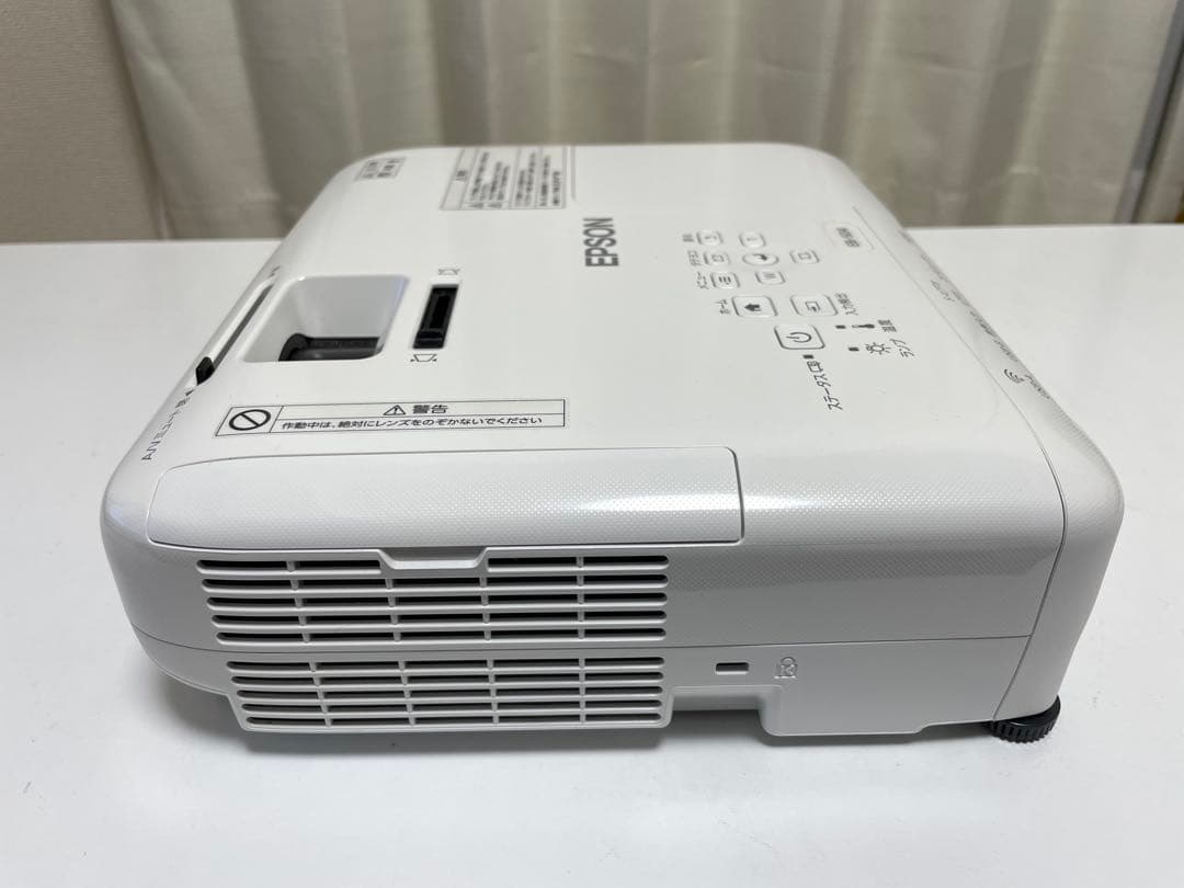 EPSON-EB-S04 高性能プロジェクター