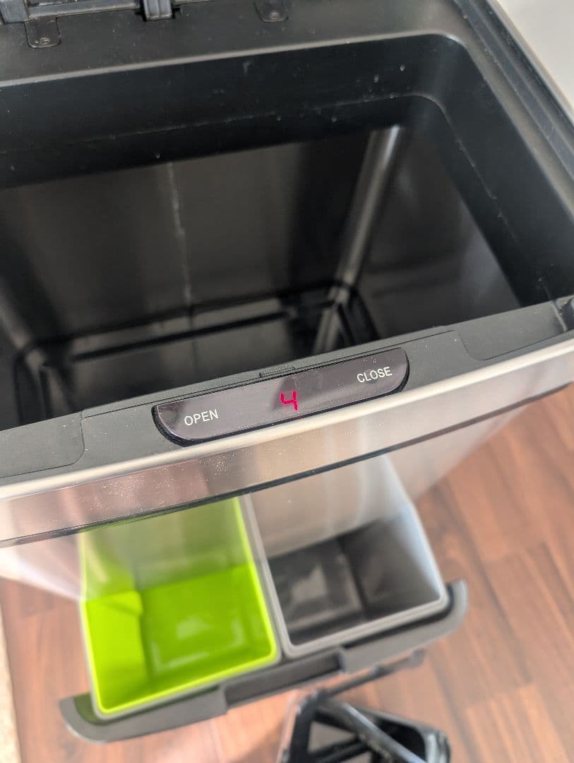 シルバー ごみ箱 62L 自動開閉機能