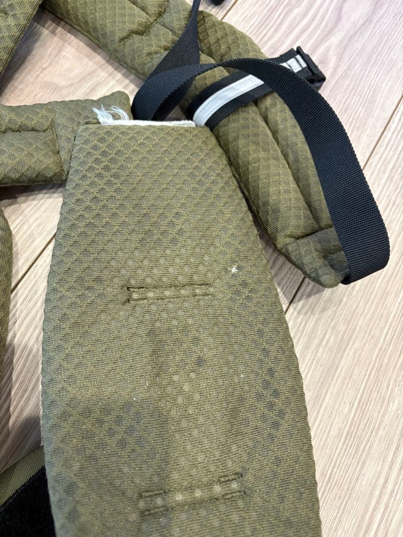 【中古美品】Ergobaby OMNI Breeze オムニブリーズ カーキ