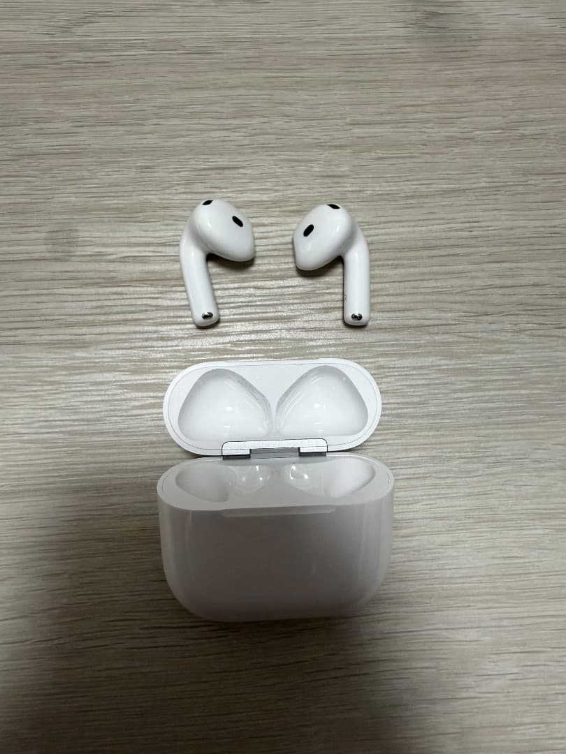【中古品】AirPods 4 アクティブノイズキャンセリング搭載