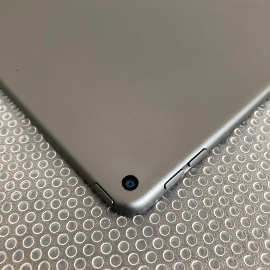 3290【早い者勝ち】電池最良好☆iPad Air3 64GB WIFIモデル☆