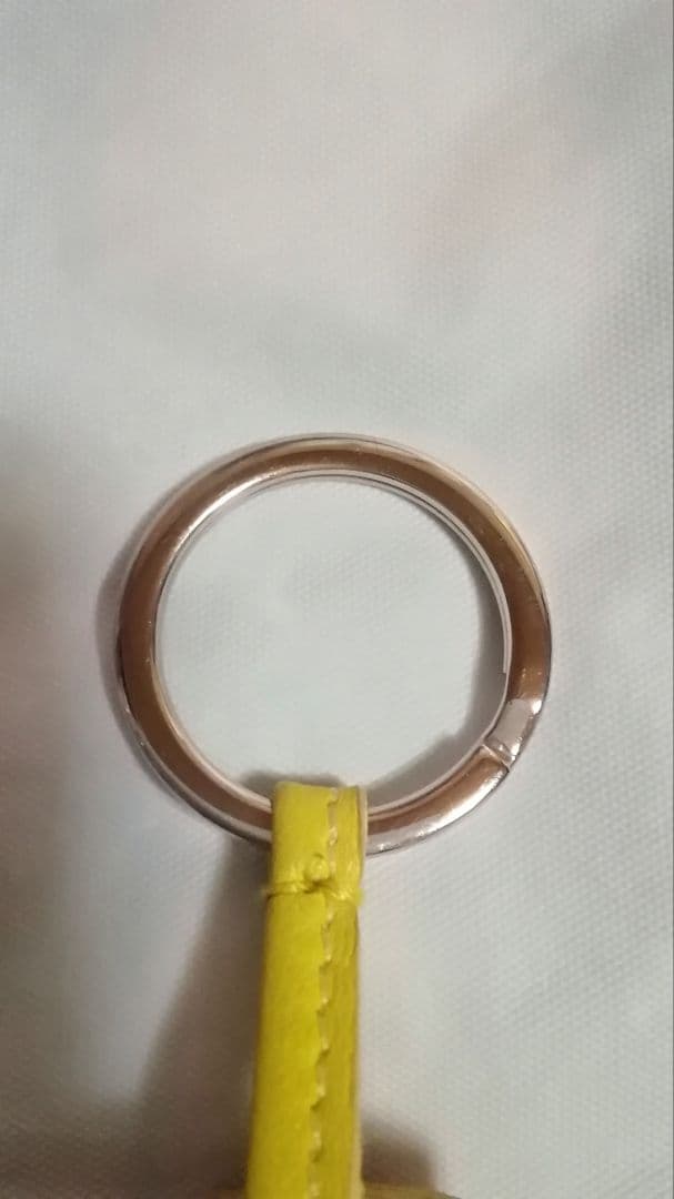 今だけ値下げ　鑑定済み　HERMES　エルメス　カルメン　キーリング　イエロー系