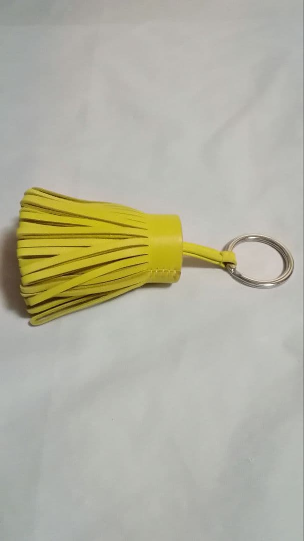 今だけ値下げ　鑑定済み　HERMES　エルメス　カルメン　キーリング　イエロー系