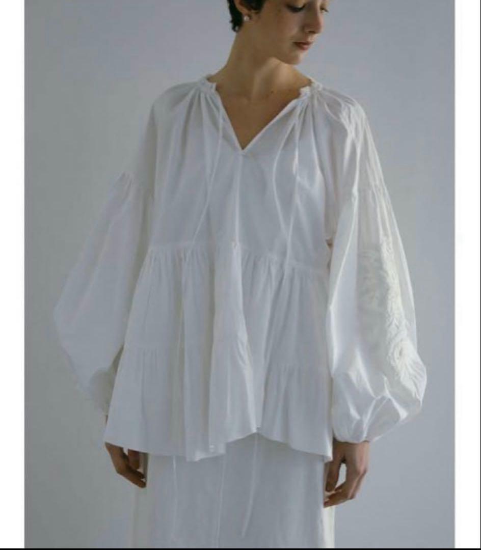 HER. エンブロイダリーコットンチュニック/ブラック