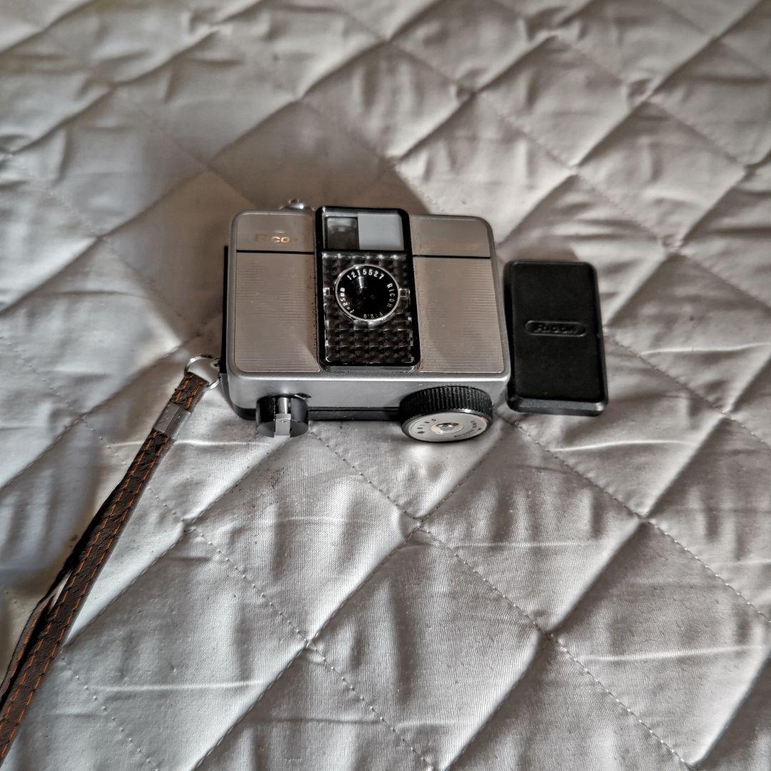 Ricoh Auto Half E フィルムカメラ