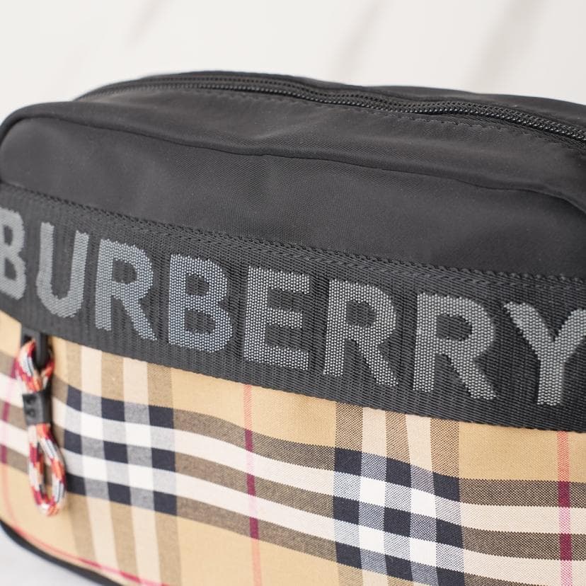 ★美品　BURBERRY ショルダーバッグ