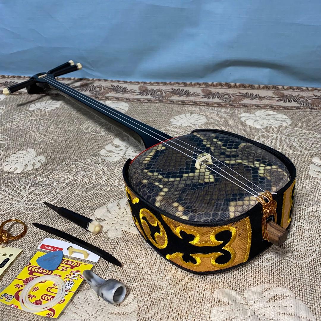 【美品】三線 ケース付き 初心者向け 人口皮　和楽器 沖縄民族楽器