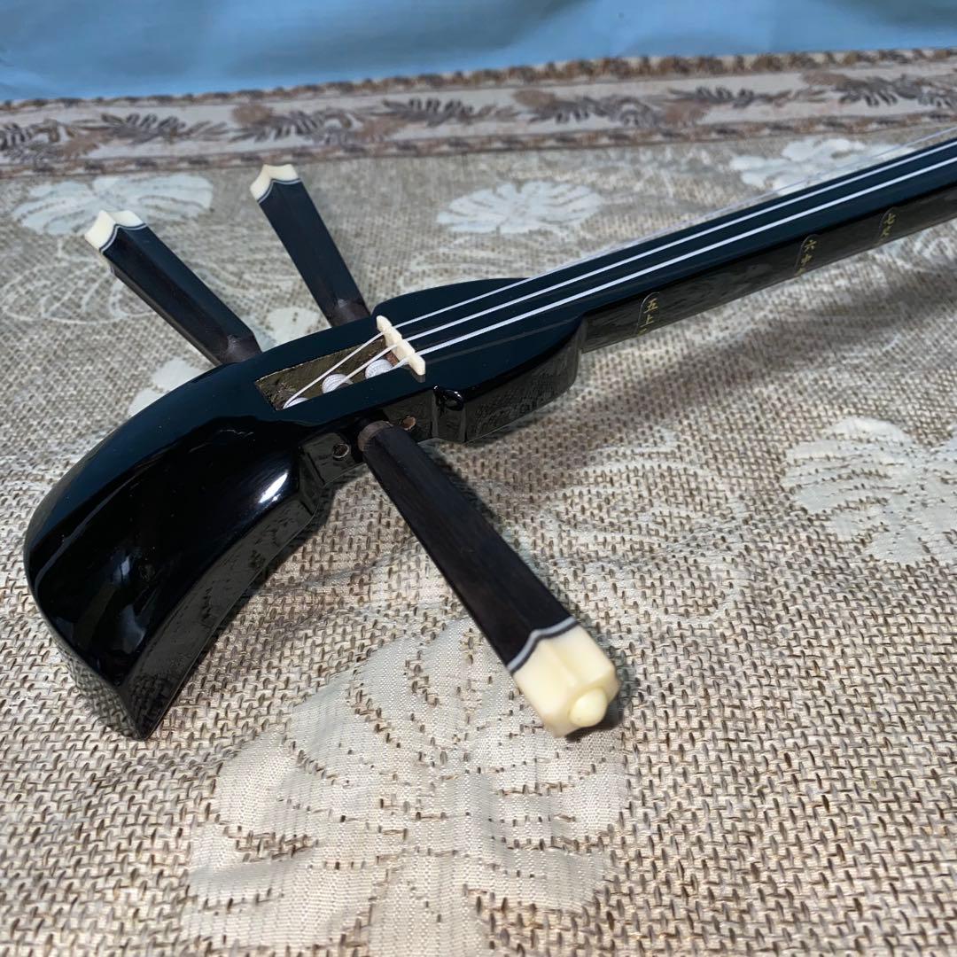 【美品】三線 ケース付き 初心者向け 人口皮　和楽器 沖縄民族楽器