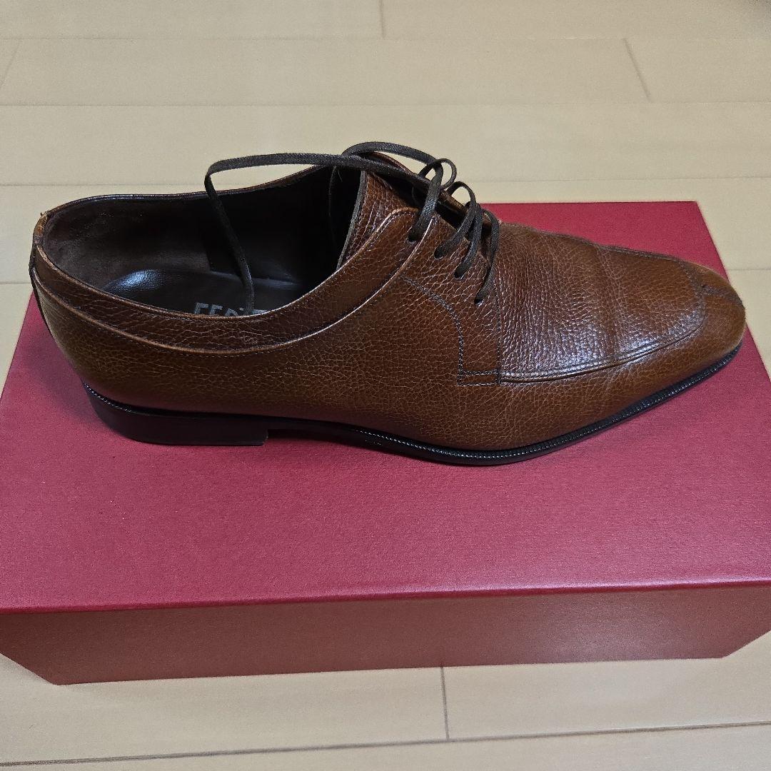 フェラガモ 7EE ブラウン レザーシューズ