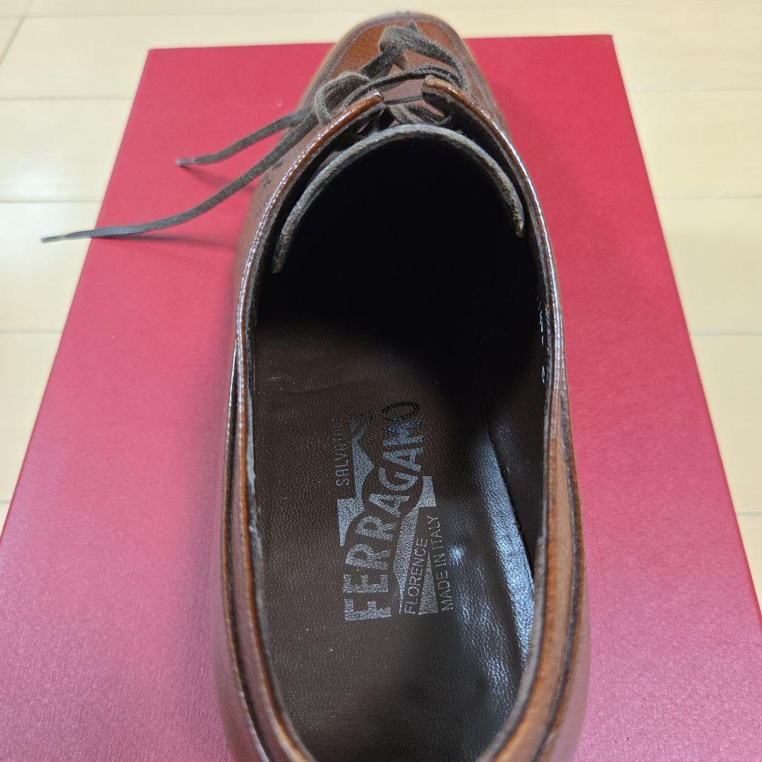 フェラガモ 7EE ブラウン レザーシューズ