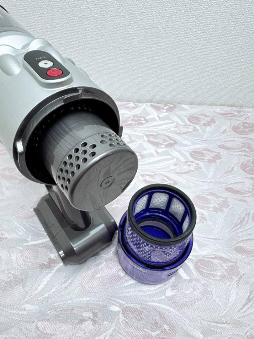 【分解洗浄済】367- 美品dyson SV33 掃除機 作動品 2023 年製