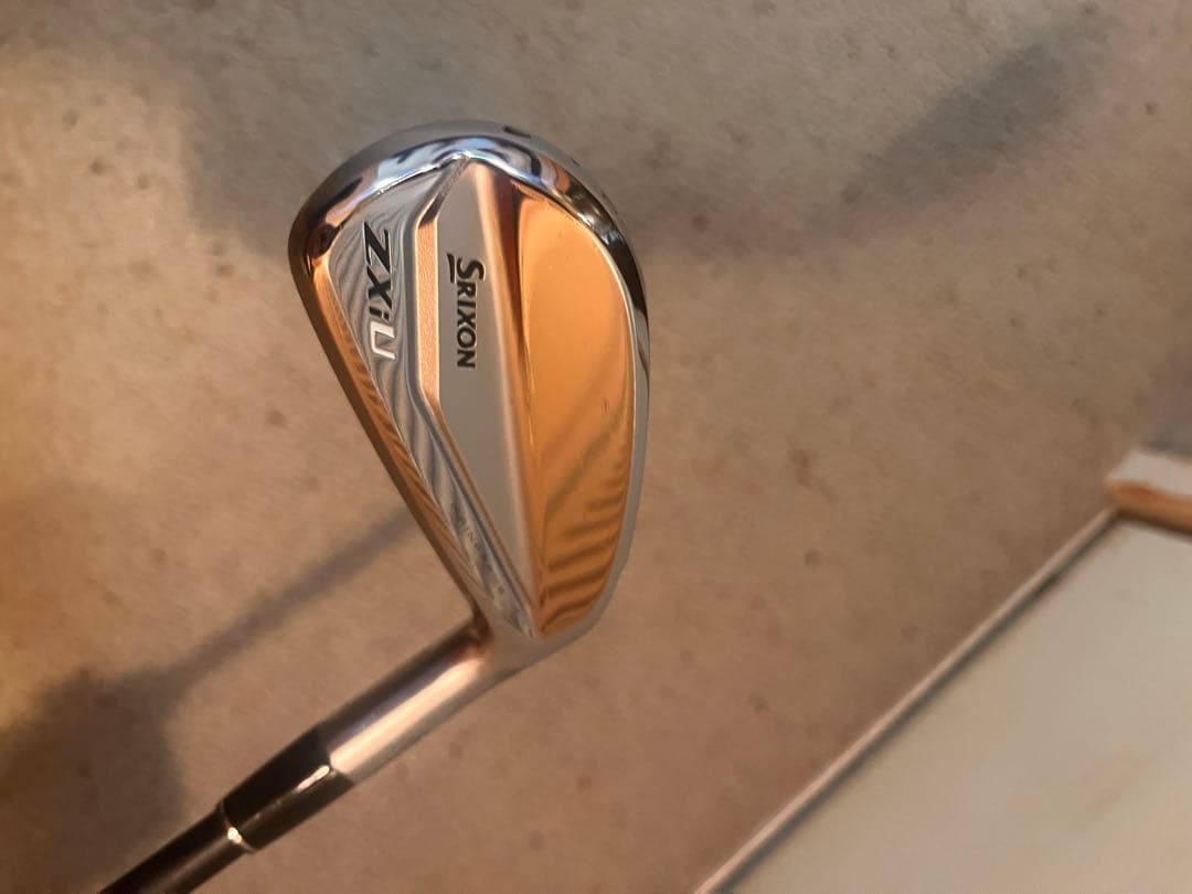 美品　スリクソンZXi U 2番　18度　トラヴィル105X