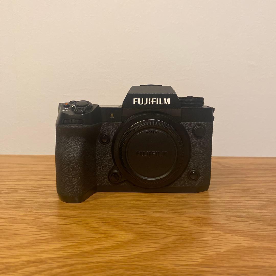 【美品】FUJIFILM X-H2 ボディ バッテリー2個＋チャージャー付き