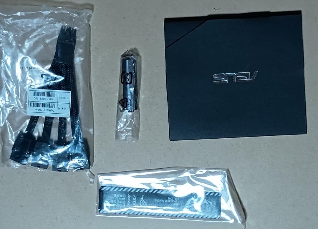 Rog strix GeForce RTX 4090 (作動確認済)