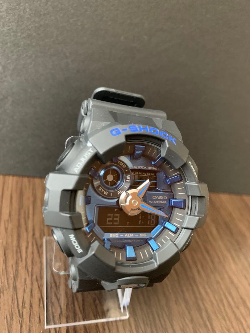 【新品】CASIO G-SHOCK GA-710 ジーショック 早い者勝ちです