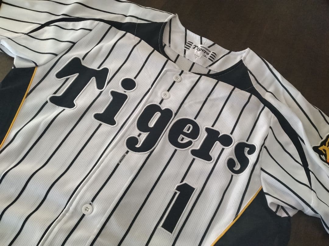 ☆プロフ内ユニホーム販売中☆ 阪神タイガースユニホーム ②鳥谷敬