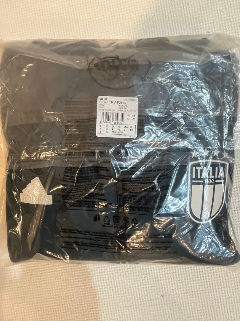 adidas イタリア代表 フード付きジャケット　日本未発売