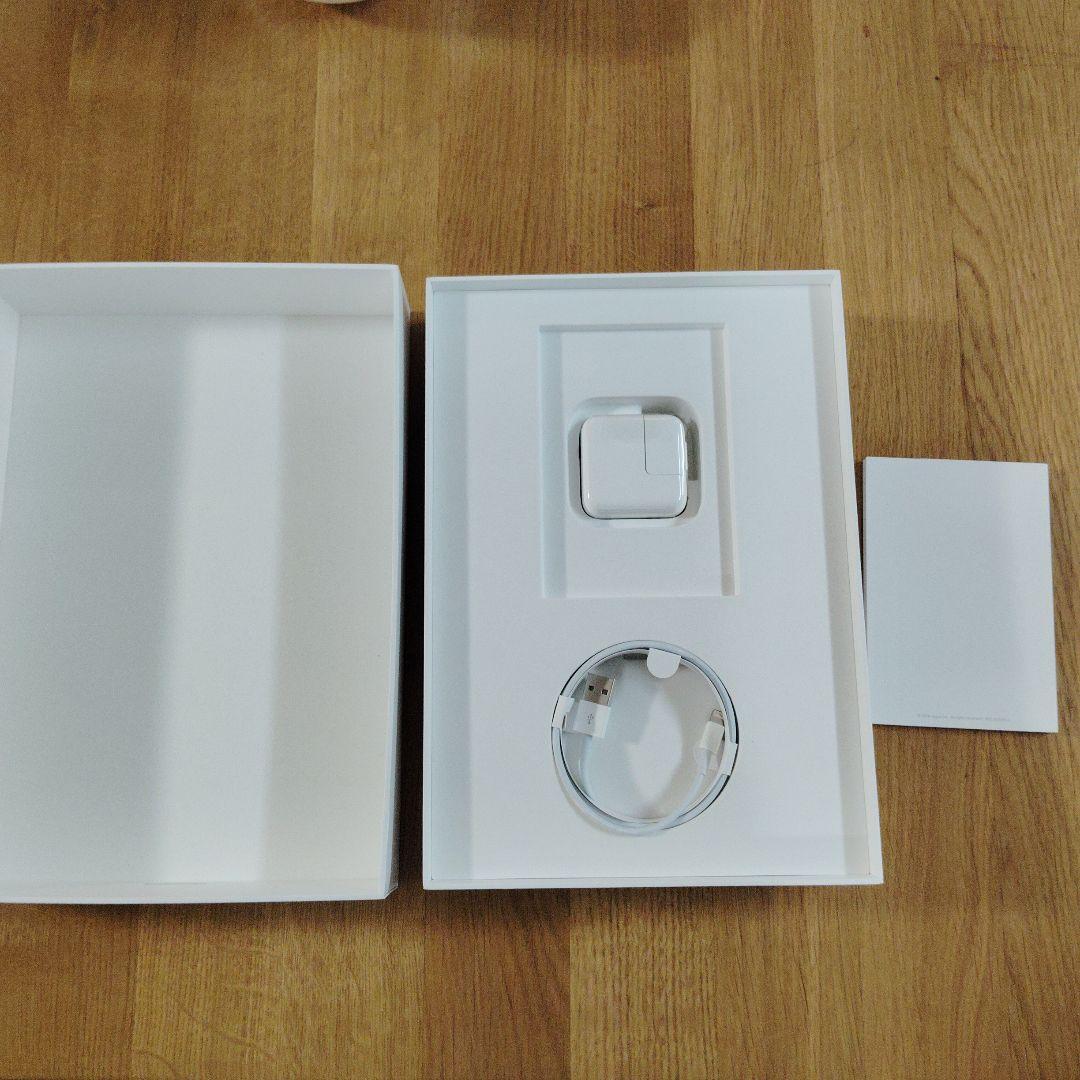 Apple iPad (第7世代) シルバー 本体