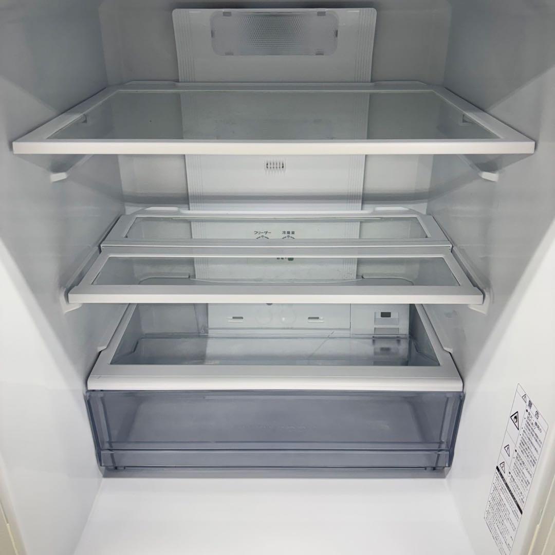 236 冷蔵庫　大型　300L 極美品　右開き　家庭向　小型　一人暮らし　保証込