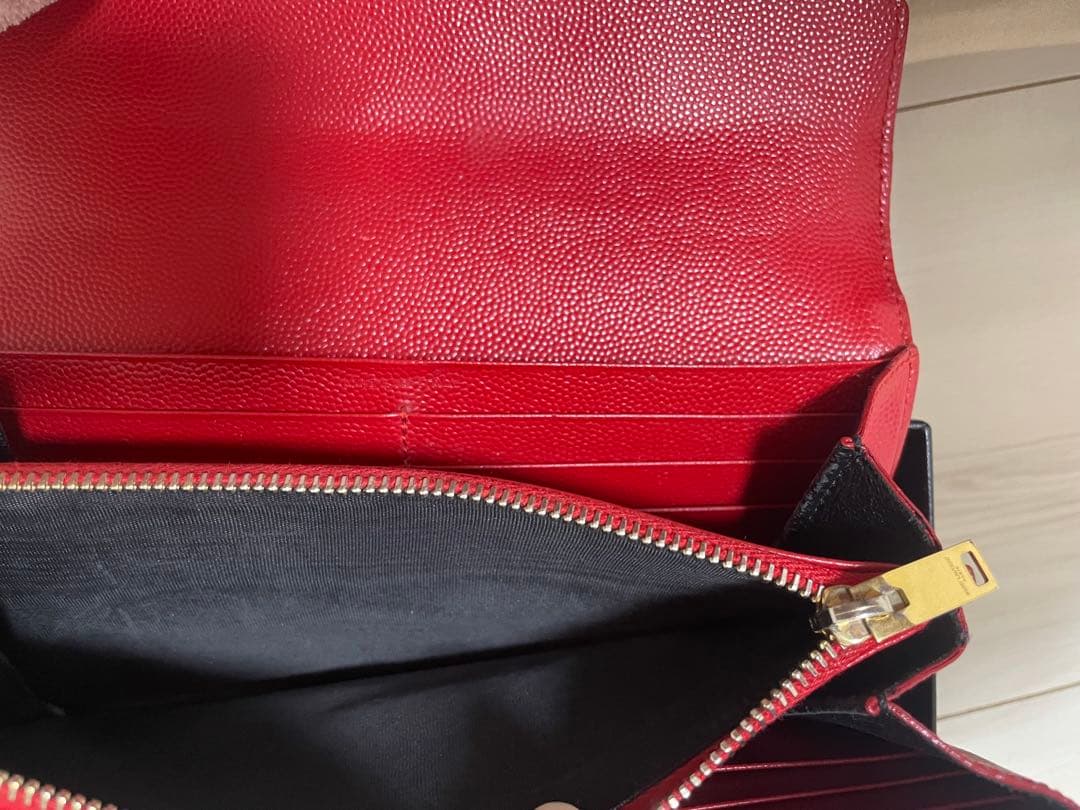 Saint Laurent レッド長財布 YSLロゴ