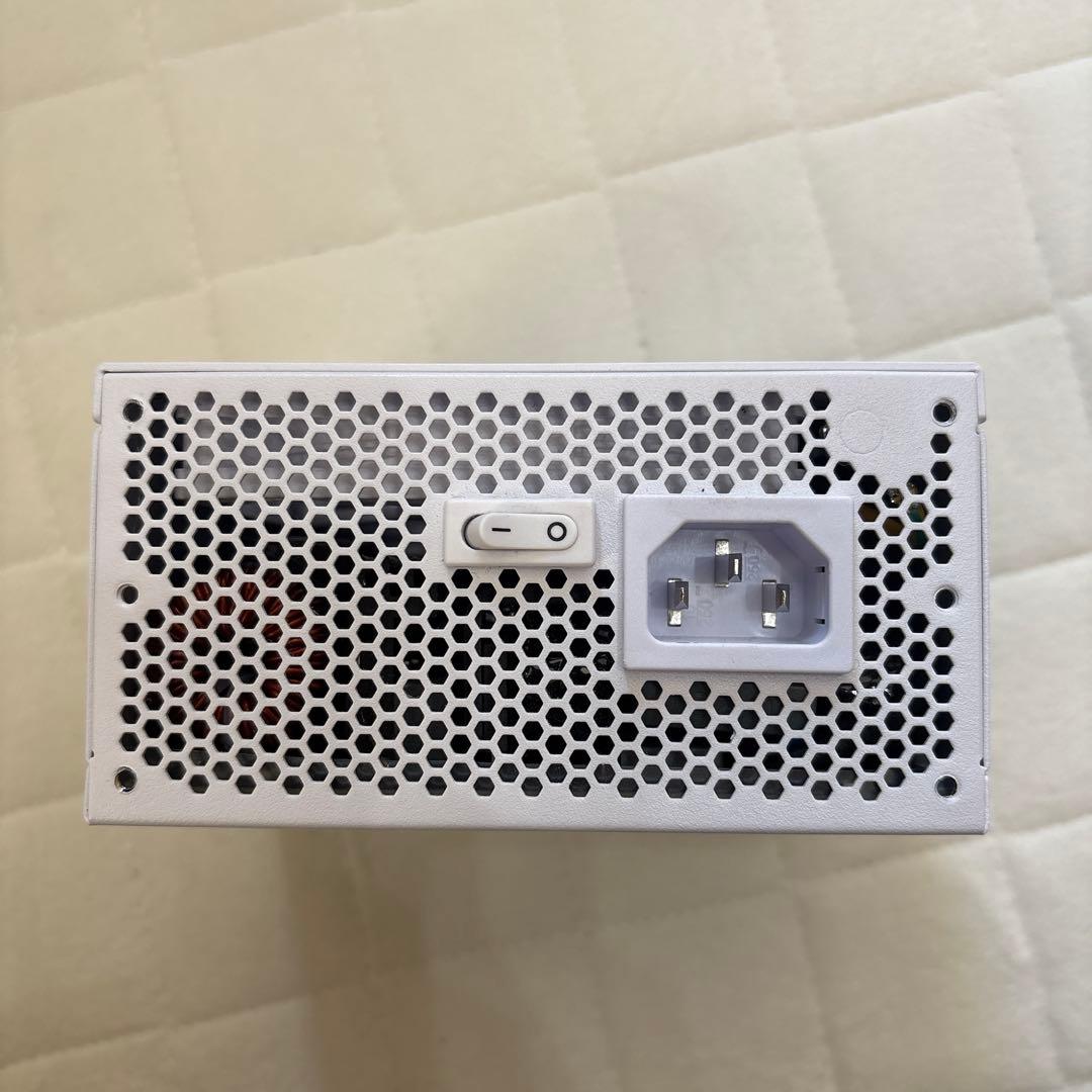 Lian Li SP750 750W 電源ユニット