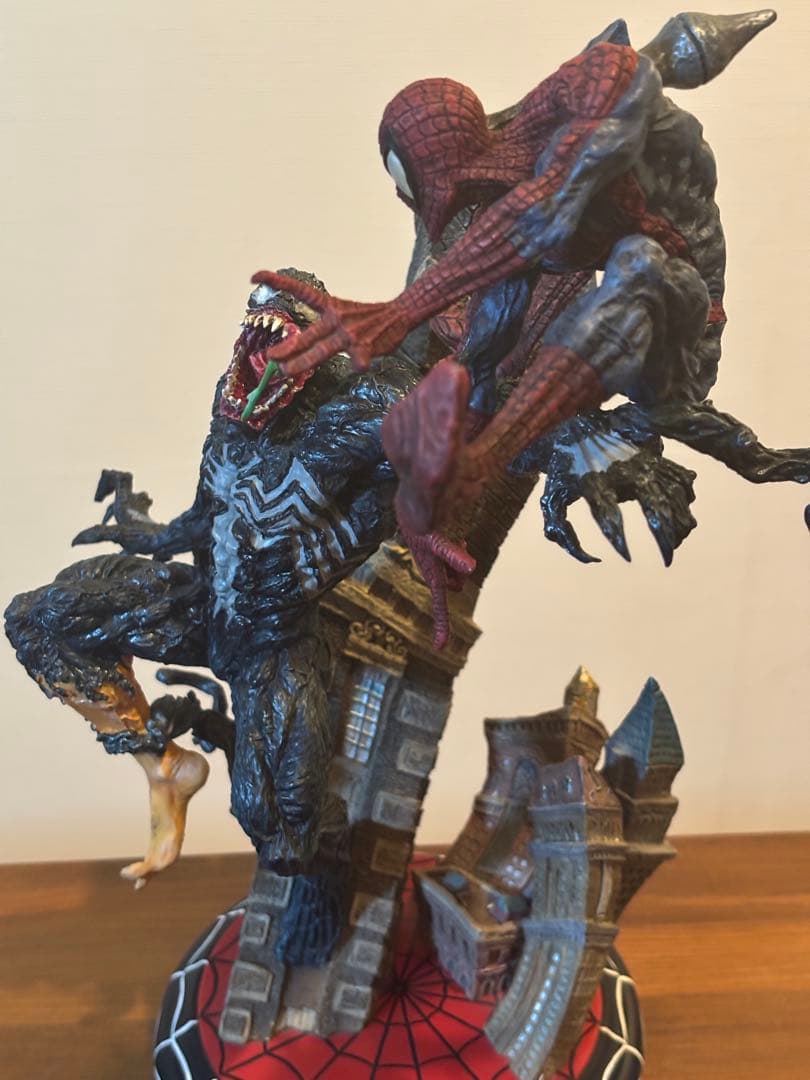 スパイダーマン VS ヴェノム スタチュー 岩倉圭二 原型 コトブキヤ
