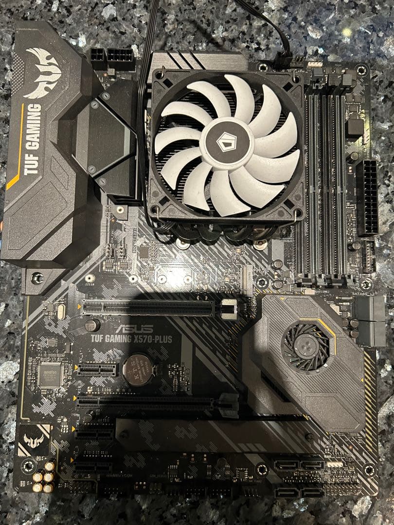 ASUS TUF GAMING X570-PLUS 本体