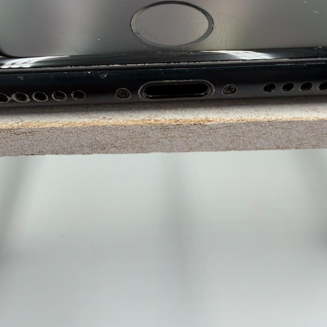 iPhone SE第3世代 64GB ミッドナイト 267