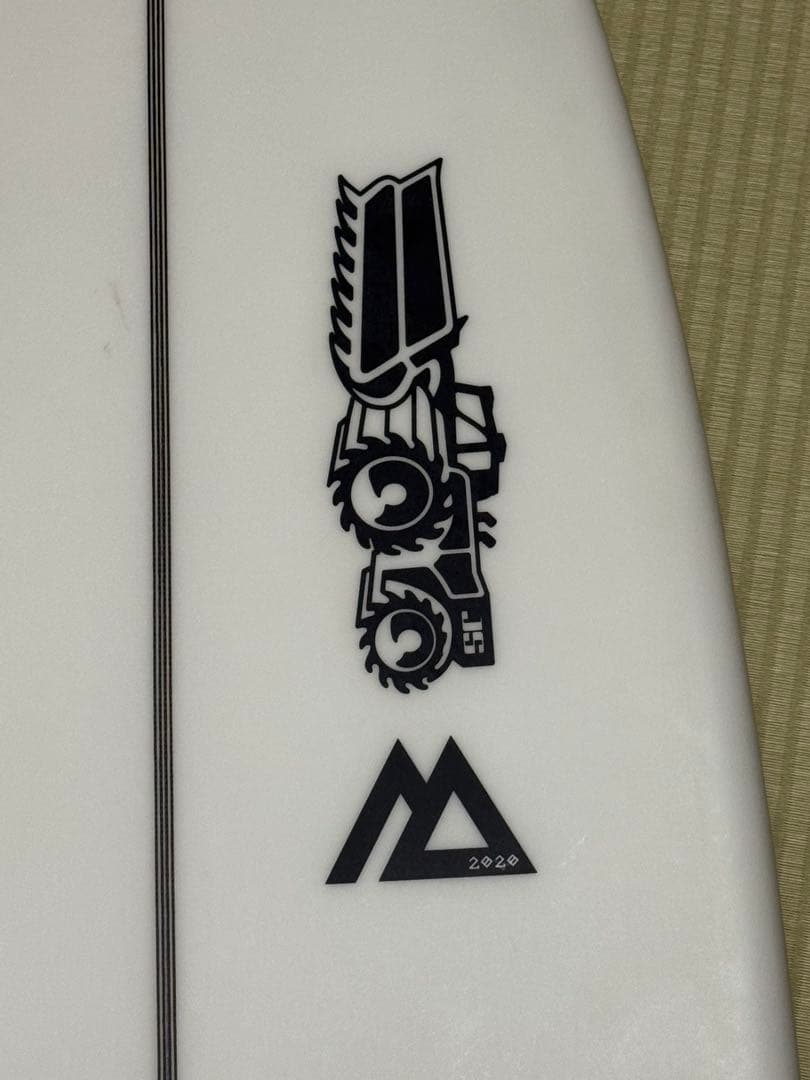 Jsサーフボード、モンスターボックス