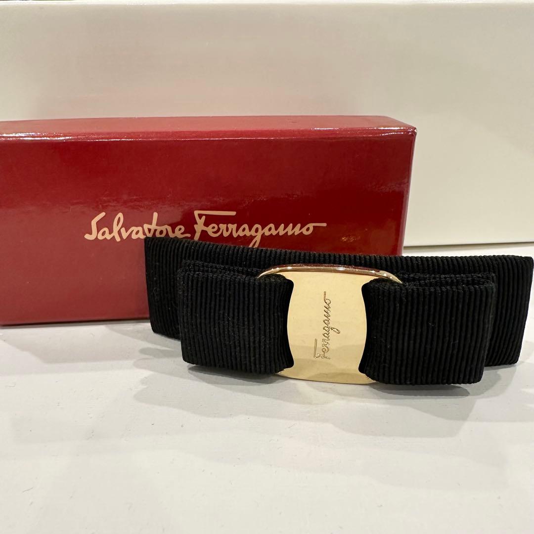 【美品】フェラガモ　バレッタ黒