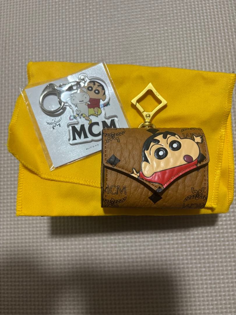 MCM×クレヨンしんちゃん　AirPods Pro ケース