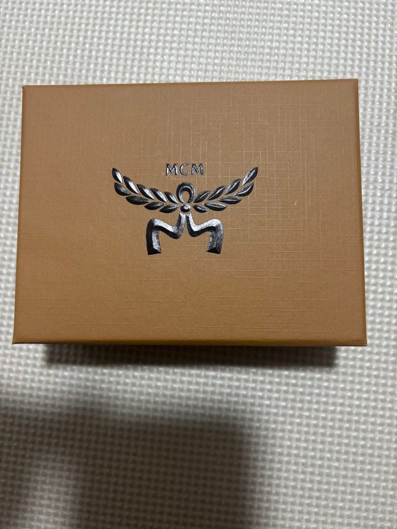 MCM×クレヨンしんちゃん　AirPods Pro ケース