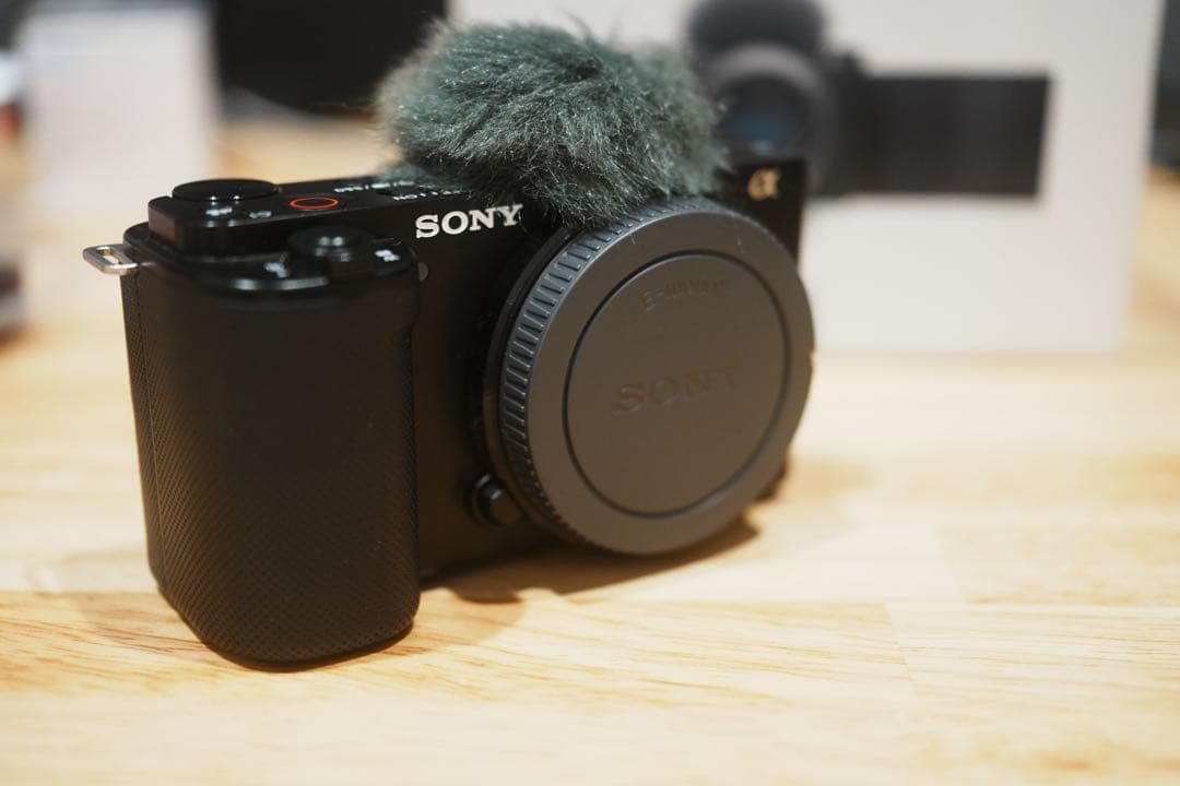 【美品】SONY ソニーVLOGCAM ZV-E10 ボディ +予備バッテリー