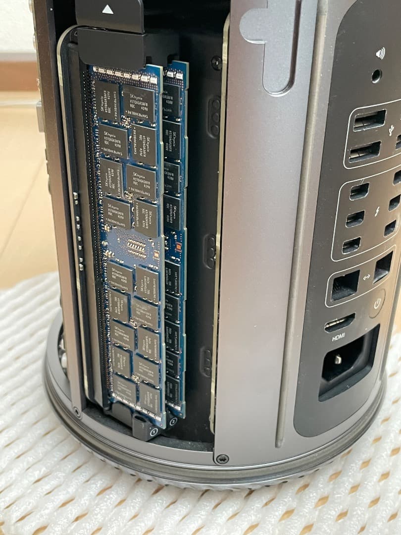 Macpro 2013 3.5GHz6コア・64GB・ 1TB